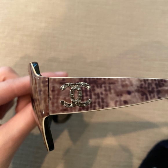 Chanel Sunglasses with CC logo brown beige style main image 10